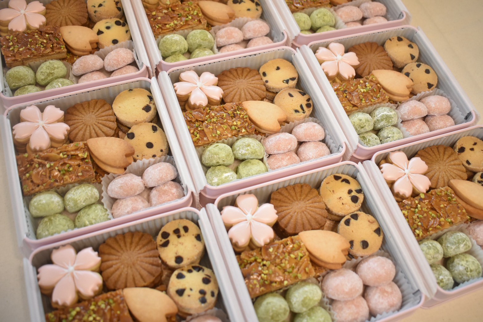 オーダーアイシングクッキー缶 中身